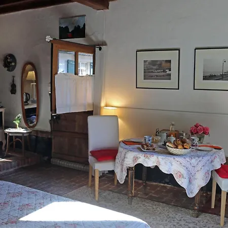 Le Collet Bed & Breakfast *